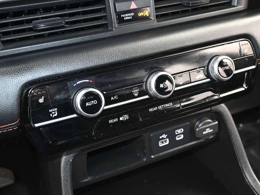 Used 2023 Honda Pilot Sport image 25