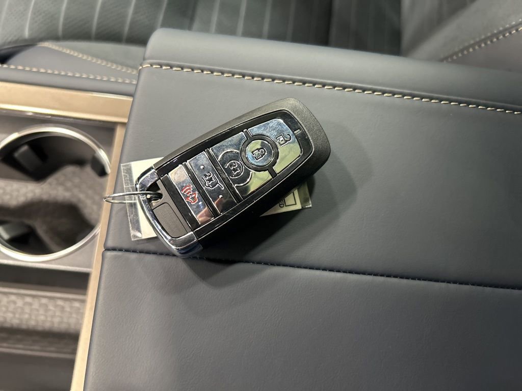 New 2026 Lincoln Nautilus Black Label w/ Jet Appearance Package image 26