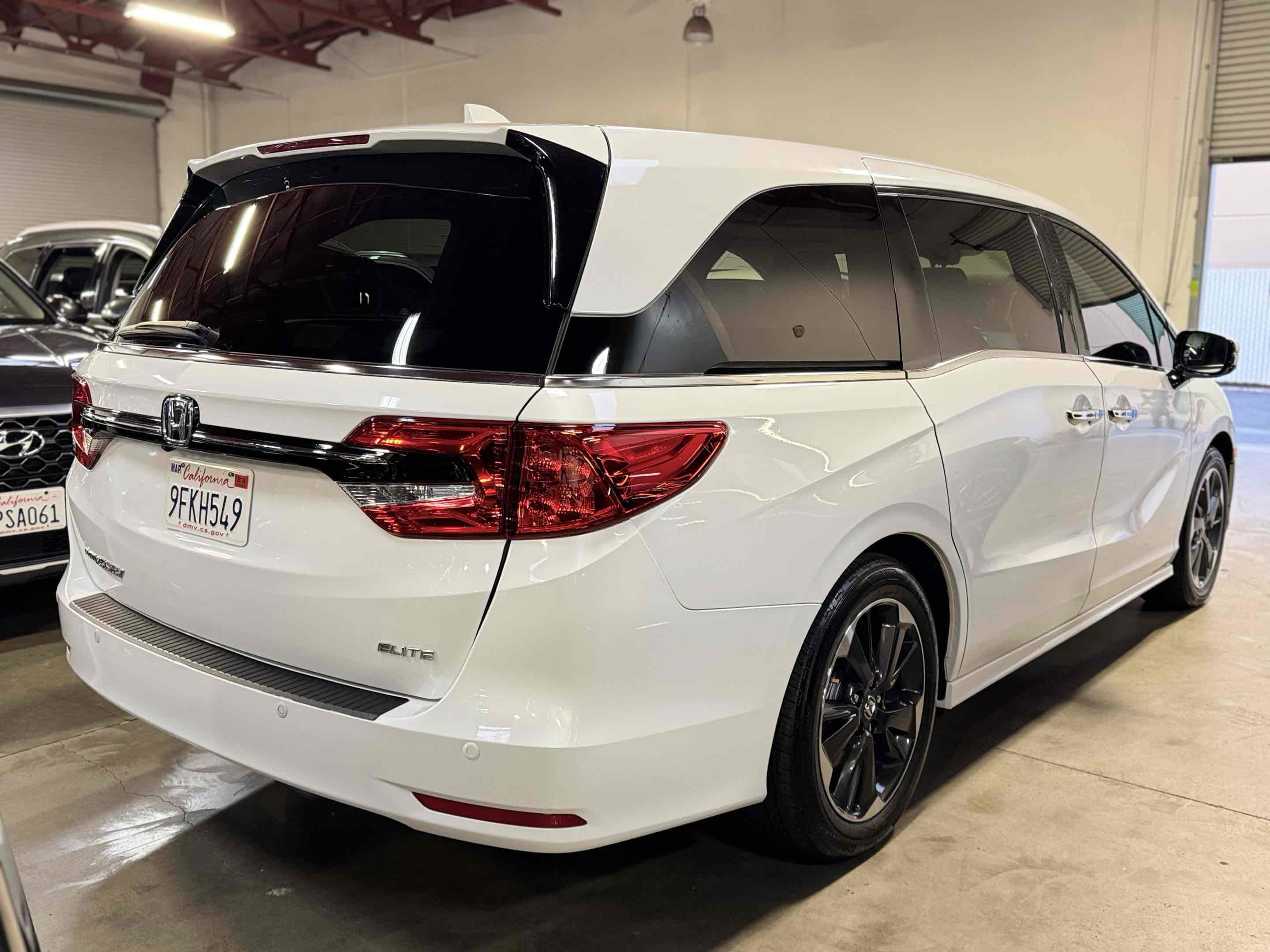 Used 2023 Honda Odyssey Elite image 27