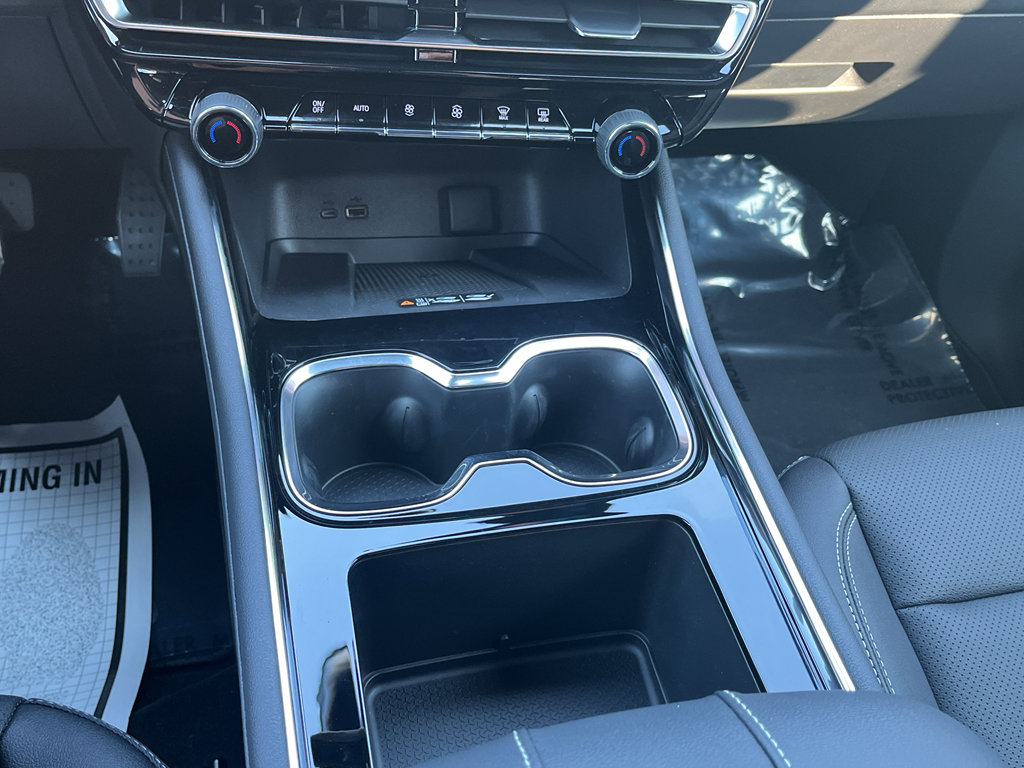 New 2026 Chevrolet Traverse LT image 25