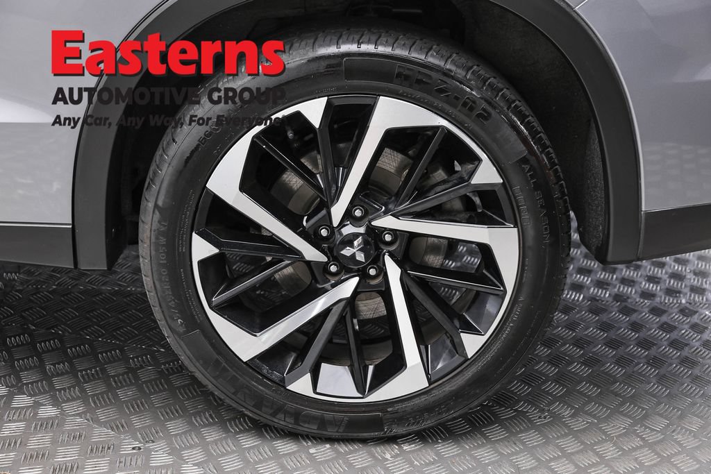 Used 2024 Mitsubishi Outlander SE AWD/4WD image 8