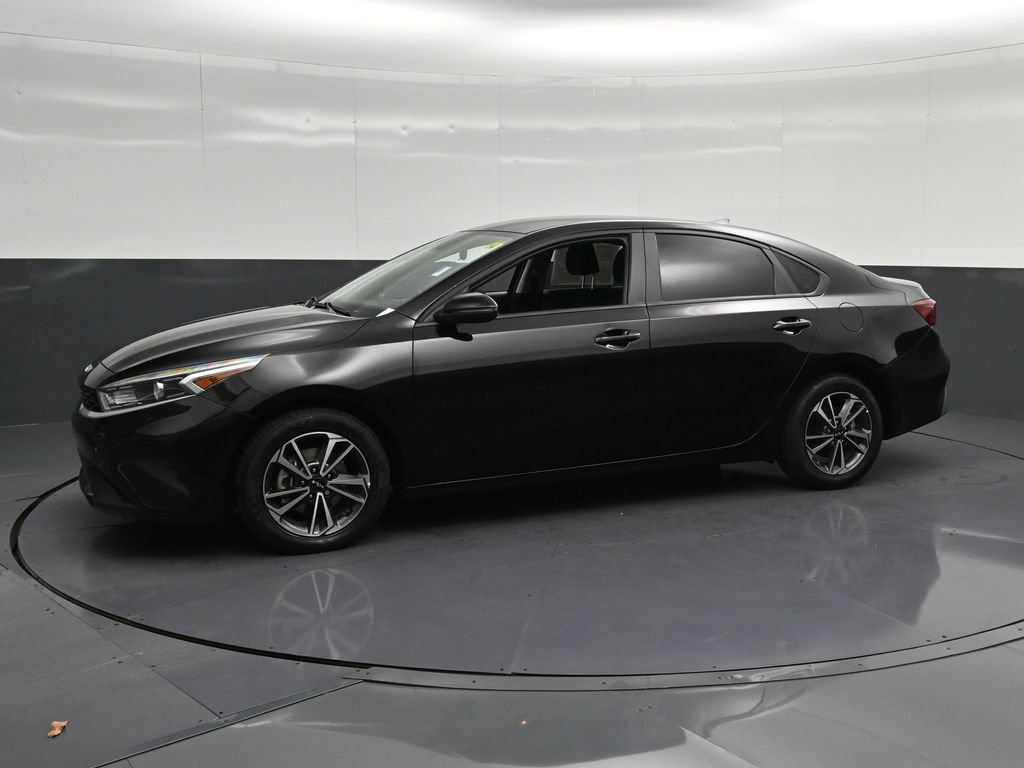 Used 2024 Kia Forte LXS w/ LXS Technology Package FWD image 7