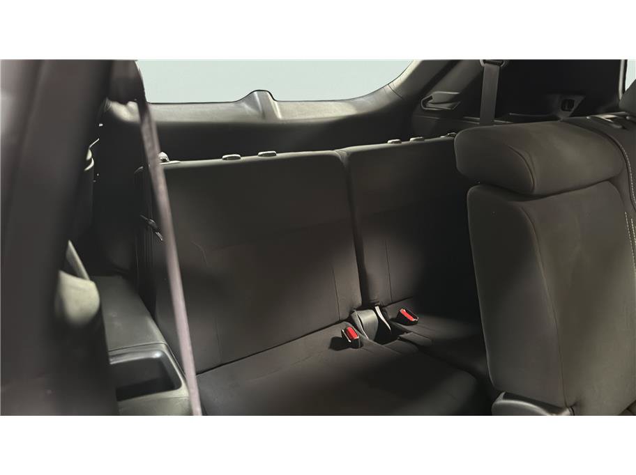 Used 2025 Mitsubishi Outlander ES FWD image 19