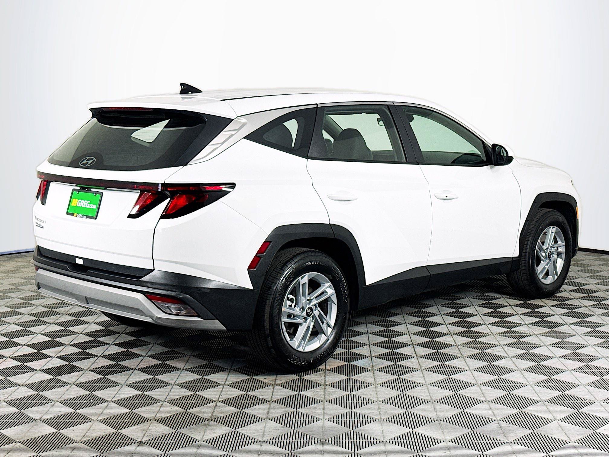Used 2026 Hyundai Tucson SE FWD image 8