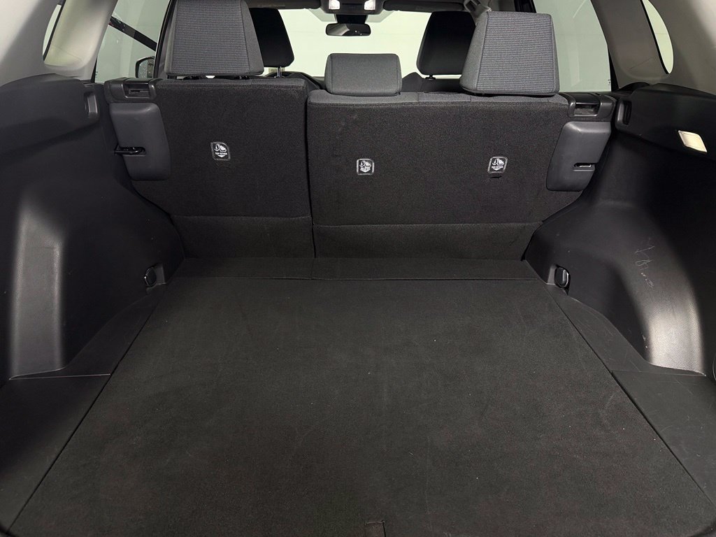 Used 2025 Toyota RAV4 LE AWD/4WD image 19