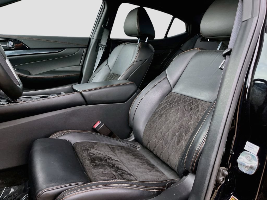 Used 2023 Nissan Maxima SR w/ Sport Mat Group FWD image 22