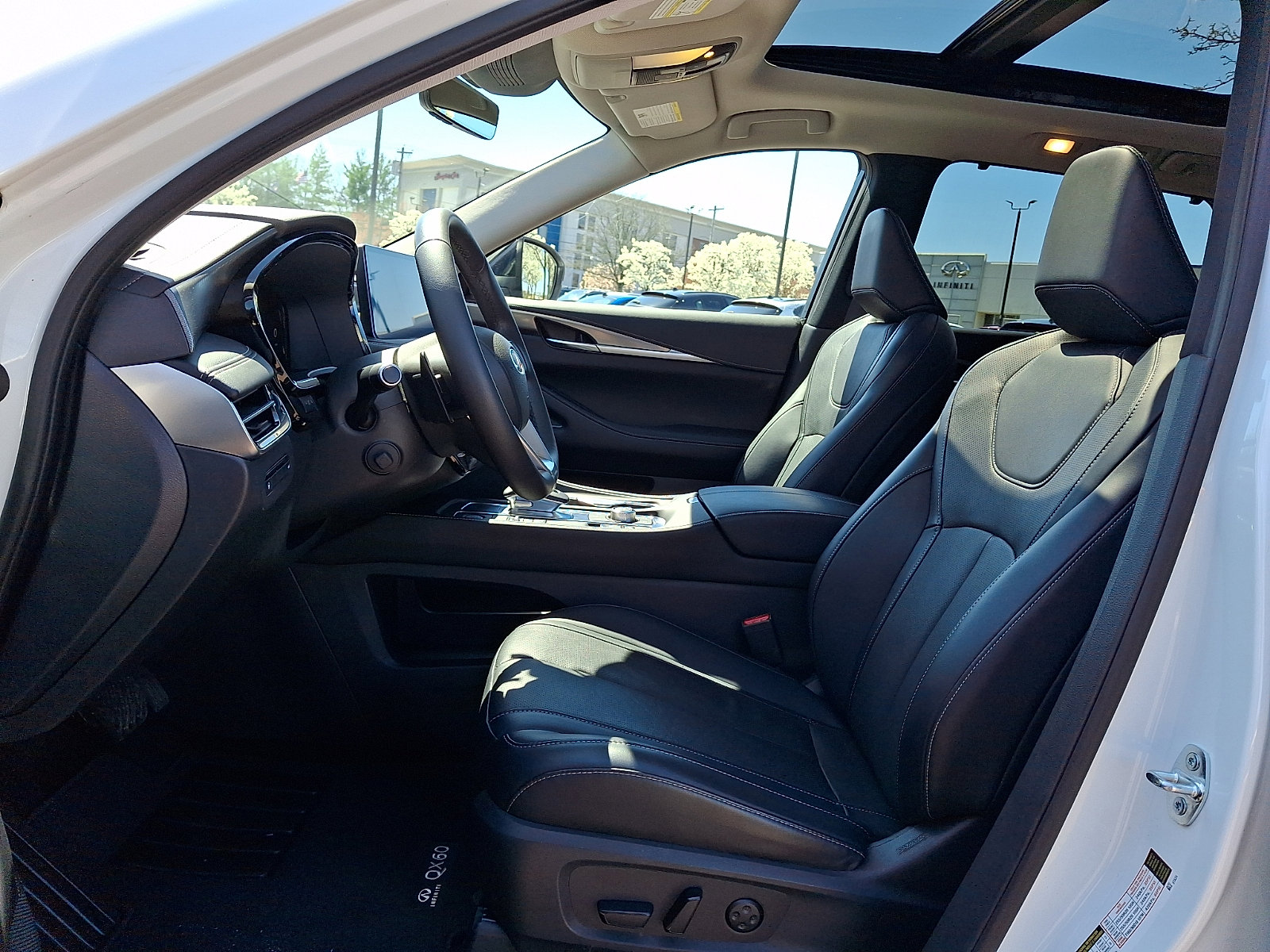 Certified 2023 INFINITI QX60 Luxe w/ Cargo Package image 14