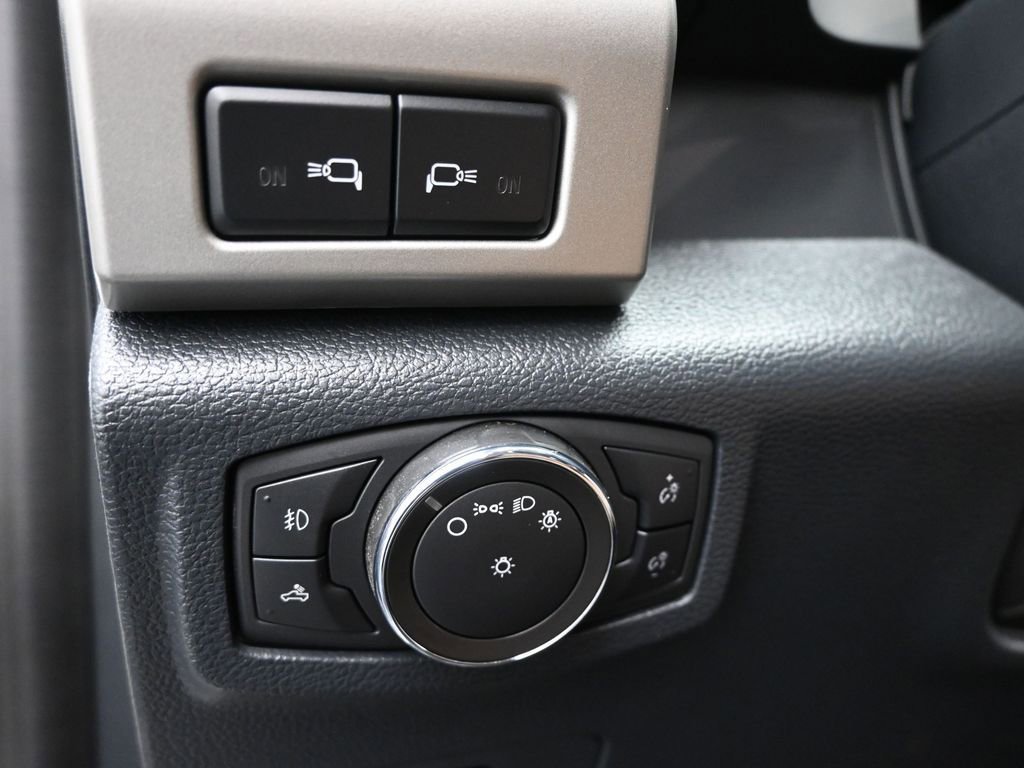 Used 2022 Ford F250 Lariat w/ Chrome Package image 19