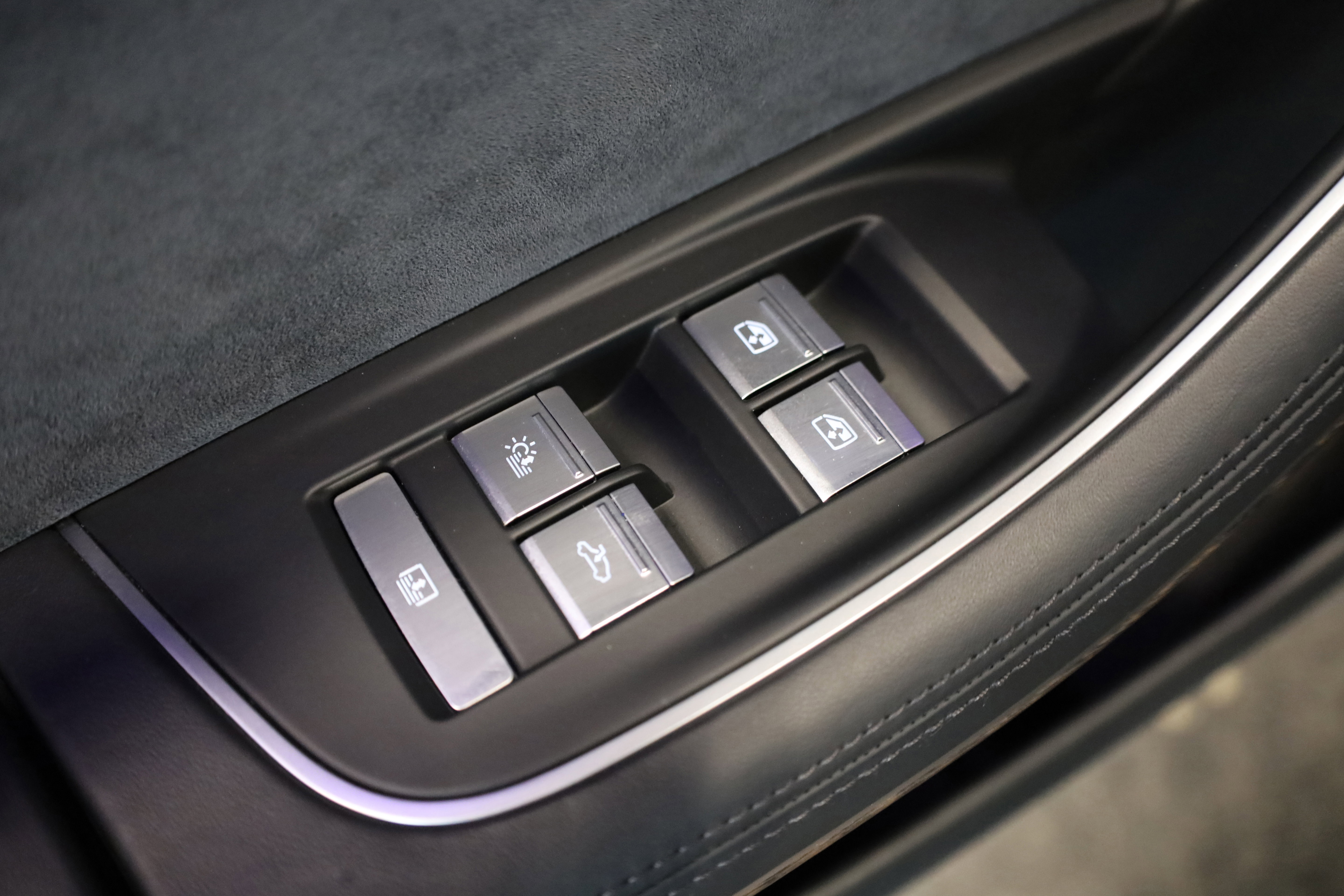 Used 2020 Audi A8 L 4.0T w/ Sport Plus Package image 39