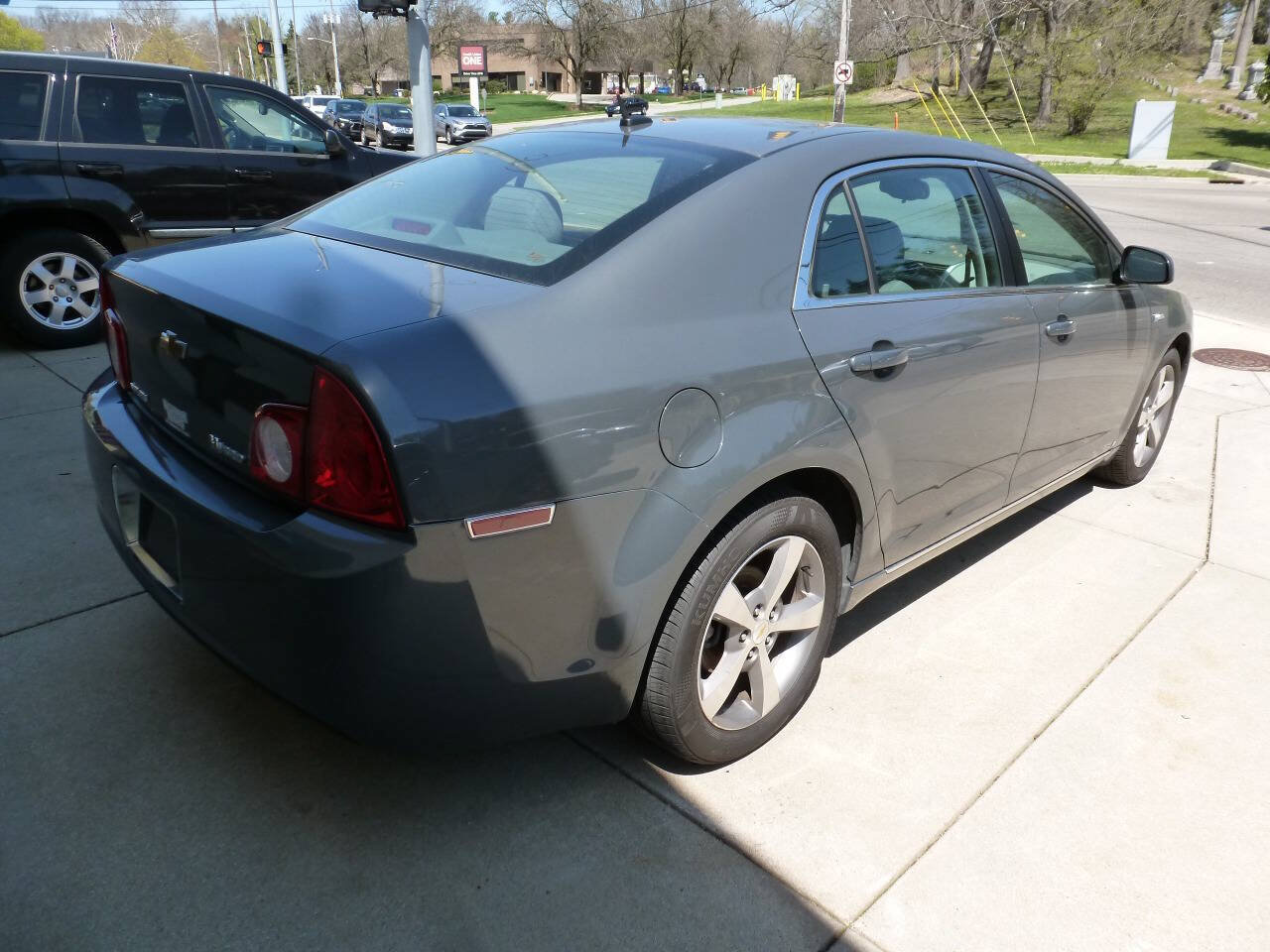 Used 2009 Chevrolet Malibu Hybrid FWD image 2