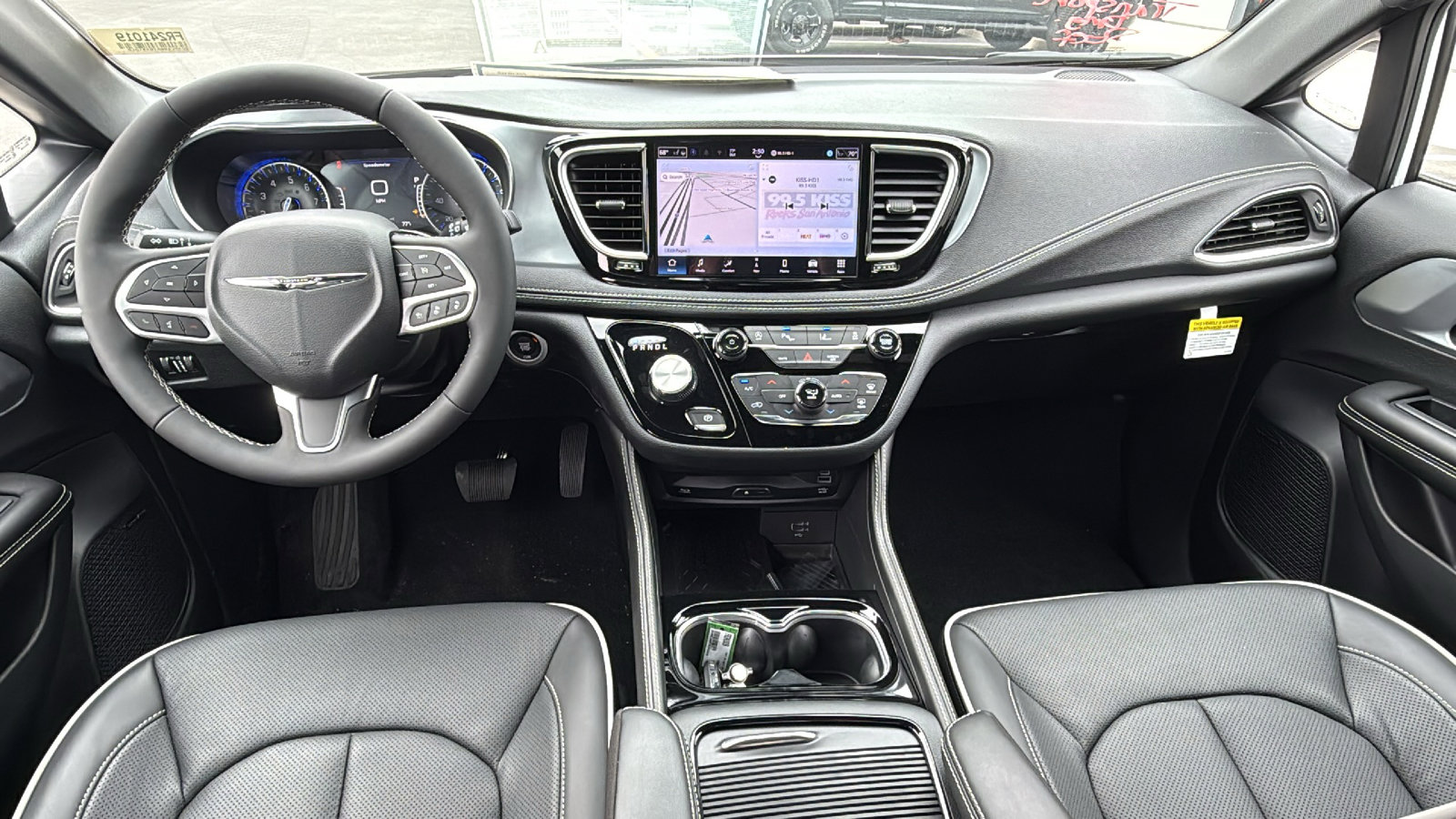 New 2026 Chrysler Pacifica Limited FWD image 18