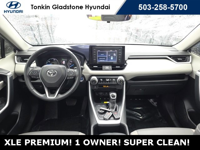 Used 2022 Toyota RAV4 XLE Premium image 30