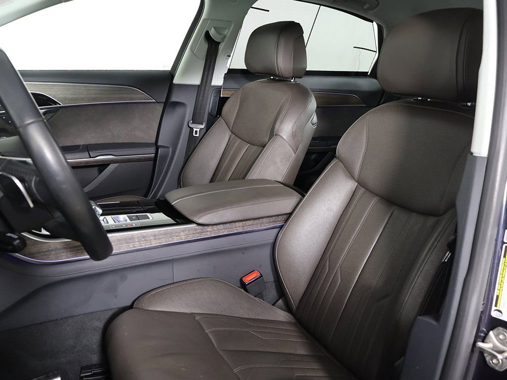 Used 2021 Audi A8 L 3.0T w/ Executive Plus Package image 31