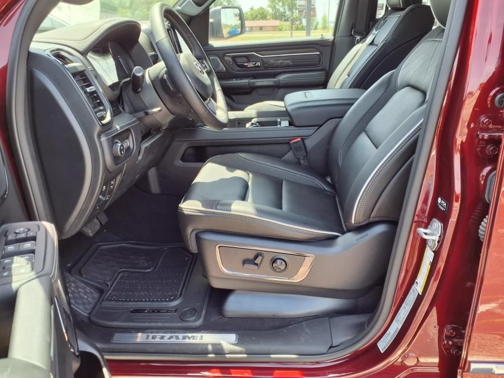 New 2025 RAM 1500 Limited w/ Off Road Group AWD/4WD image 22