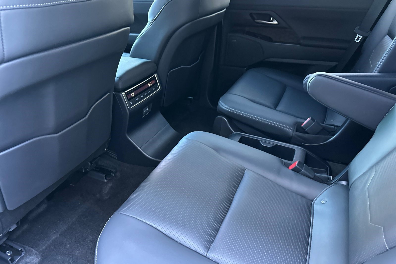 Certified 2024 Lexus GX 550 w/ Accessory Package (2T) image 15