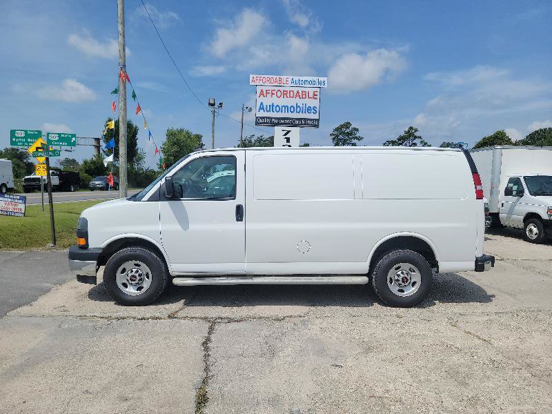 Used 2024 GMC Savana 2500 w/ Driver Convenience Package RWD image 4