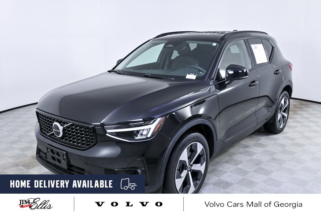 Certified 2023 Volvo XC40 B5 Plus w/ Protection Package Premier image 1