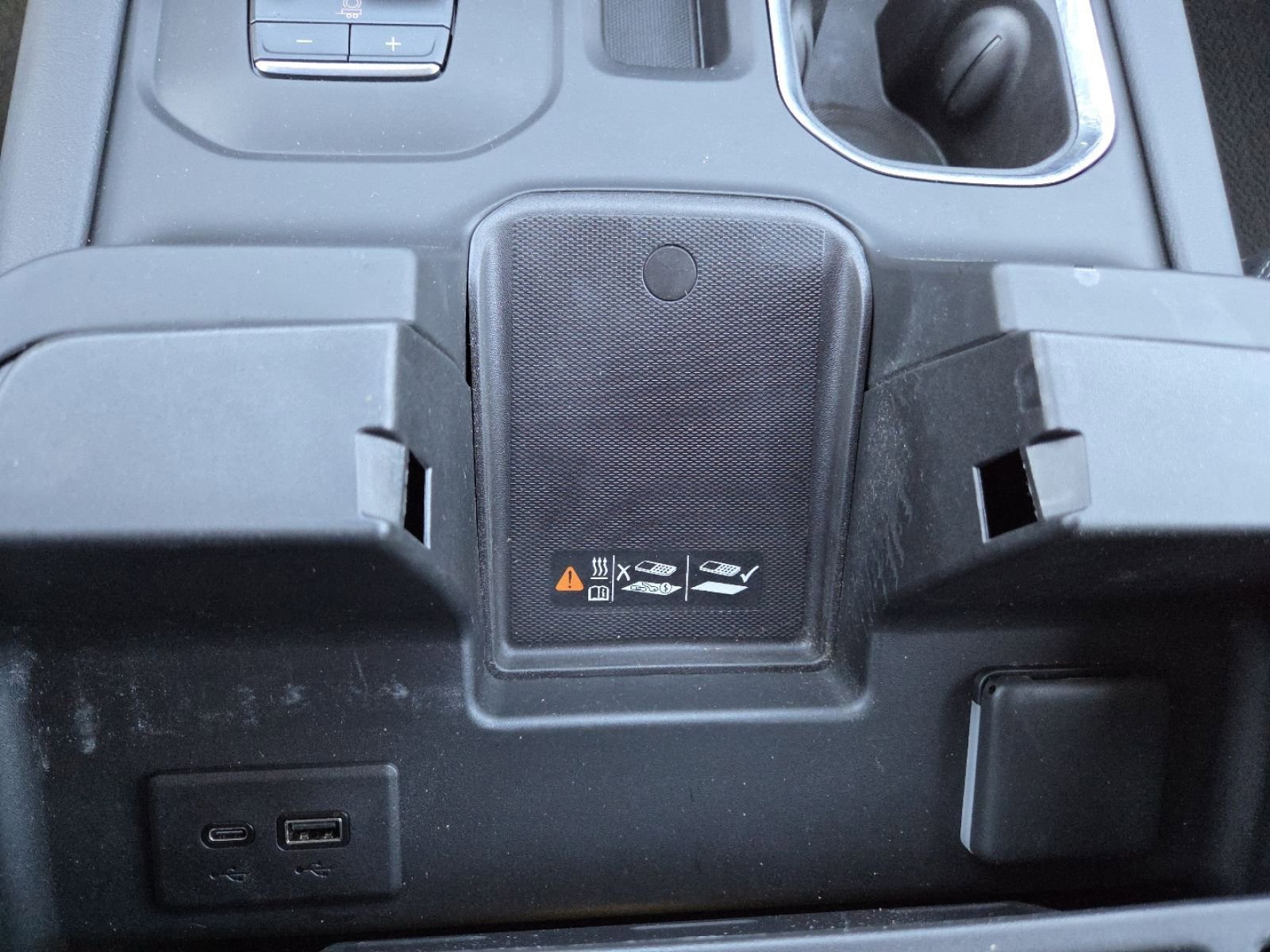 Used 2023 GMC Sierra 1500 Denali w/ Denali Reserve Package image 10