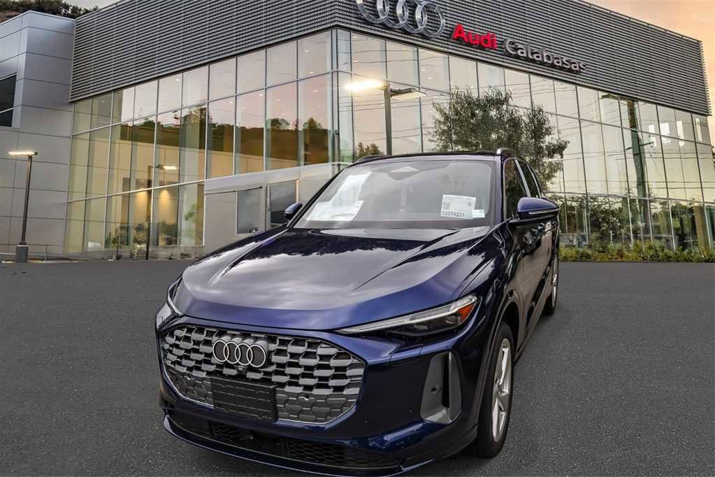 New 2025 Audi Q5 Premium Plus