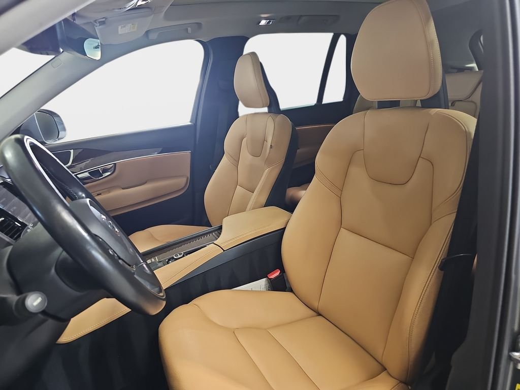 Used 2016 Volvo XC90 T6 Momentum AWD/4WD image 18