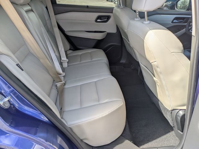 Used 2022 Nissan Rogue SV w/ SV Premium Package image 31