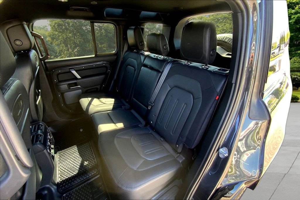 Used 2021 Land Rover Defender 110 X-Dynamic HSE AWD/4WD image 22