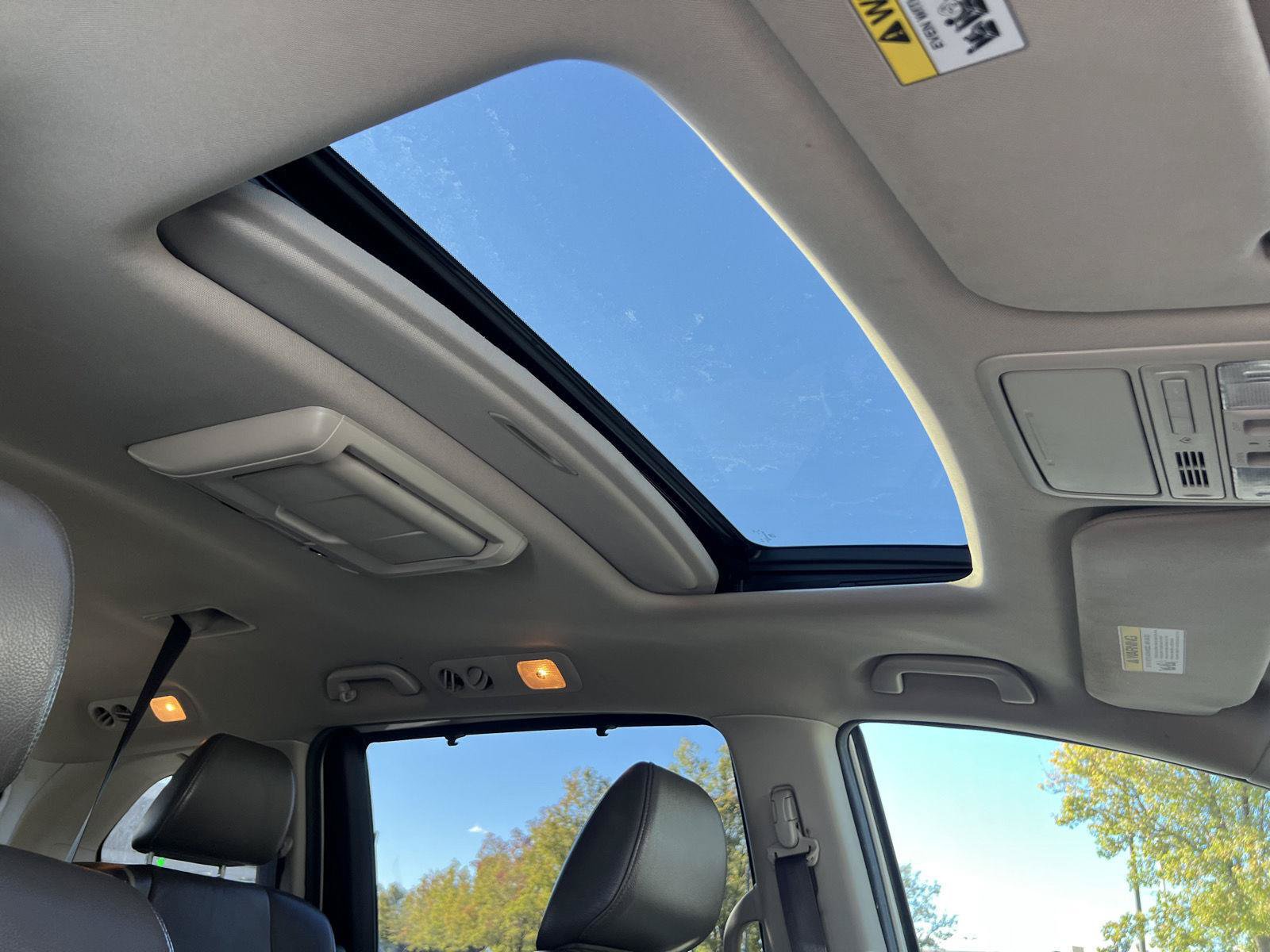 Used 2013 Honda Odyssey Touring image 9