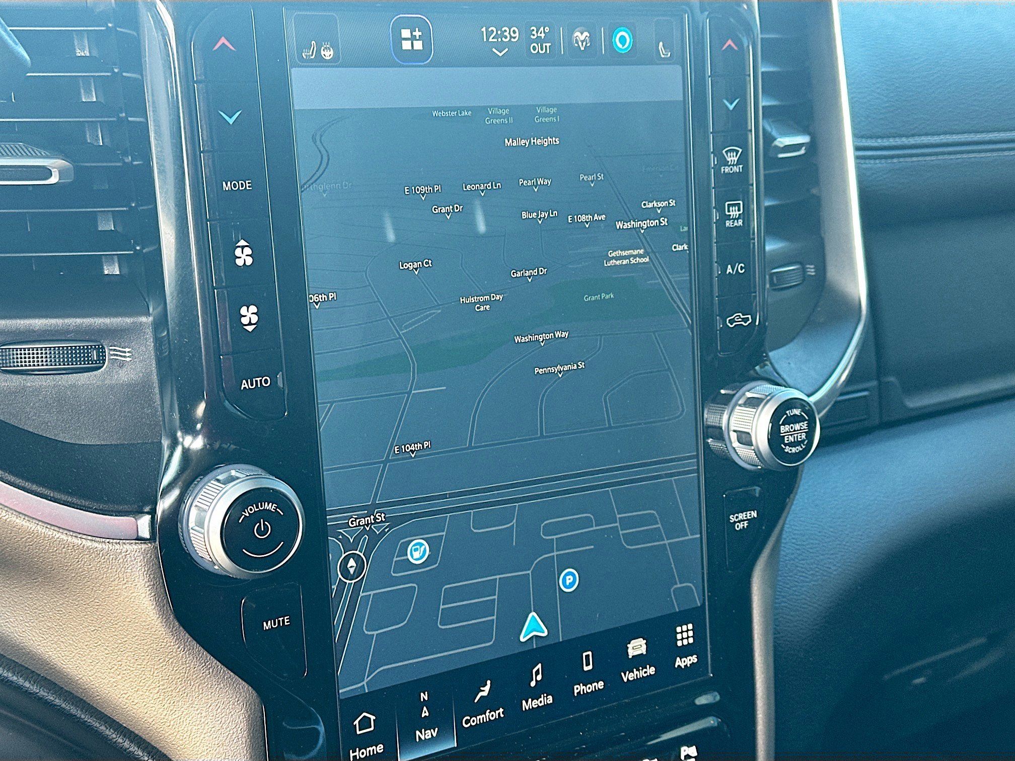 Used 2024 RAM 2500 Laramie w/ Safety Group image 22