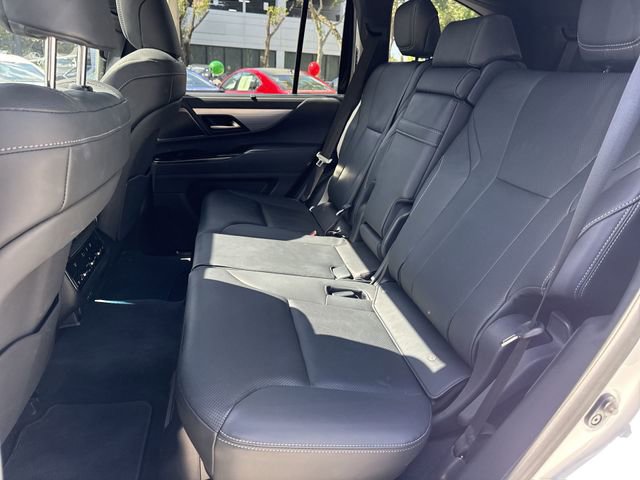 Used 2024 Lexus LX 600 F Sport image 23