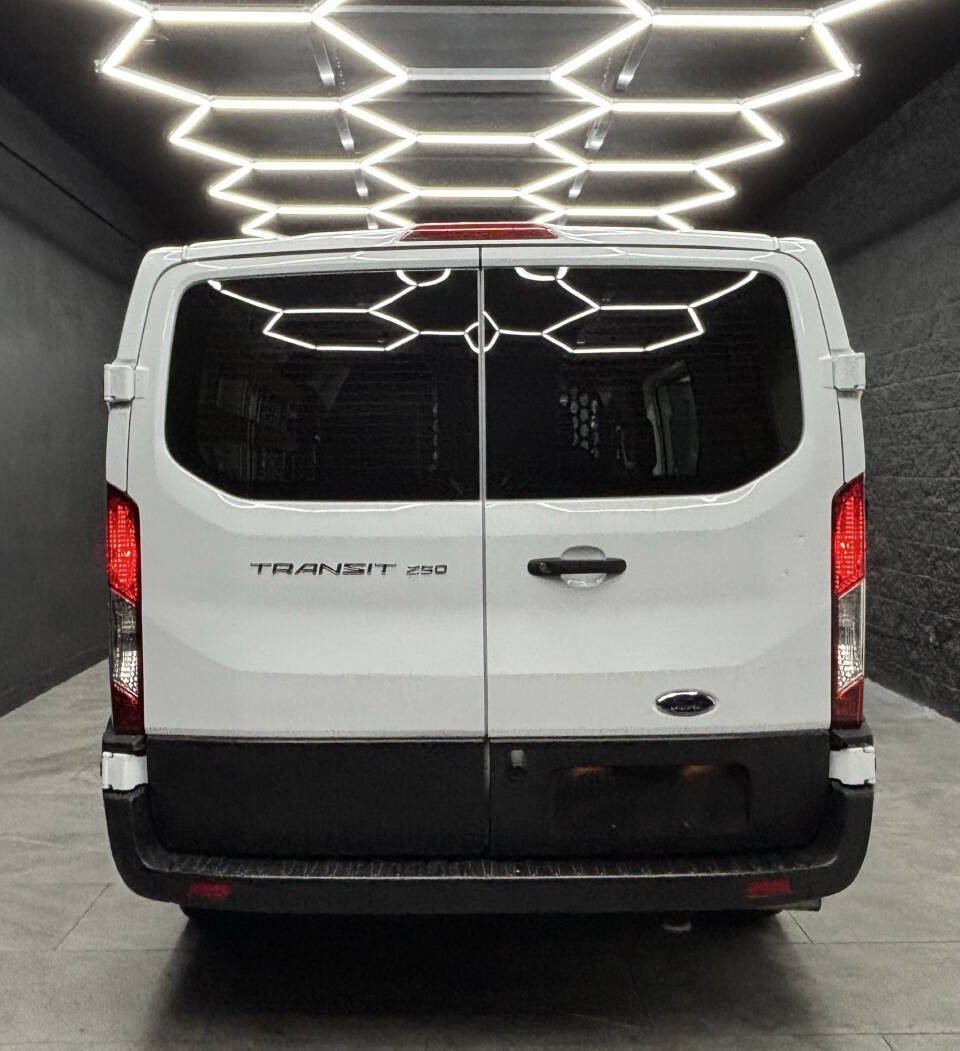Used 2025 Ford Transit 250 Low Roof w/ Exterior Upgrade Package RWD image 8