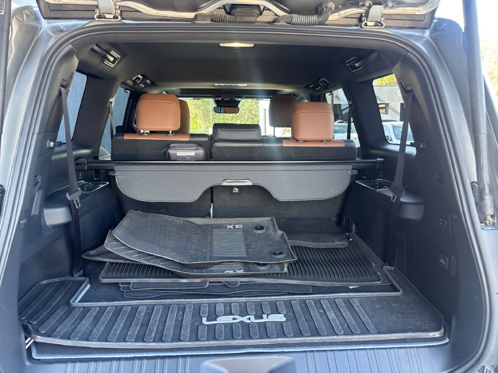 Used 2024 Lexus GX 550 w/ Accessory Package (Z1) AWD/4WD image 18