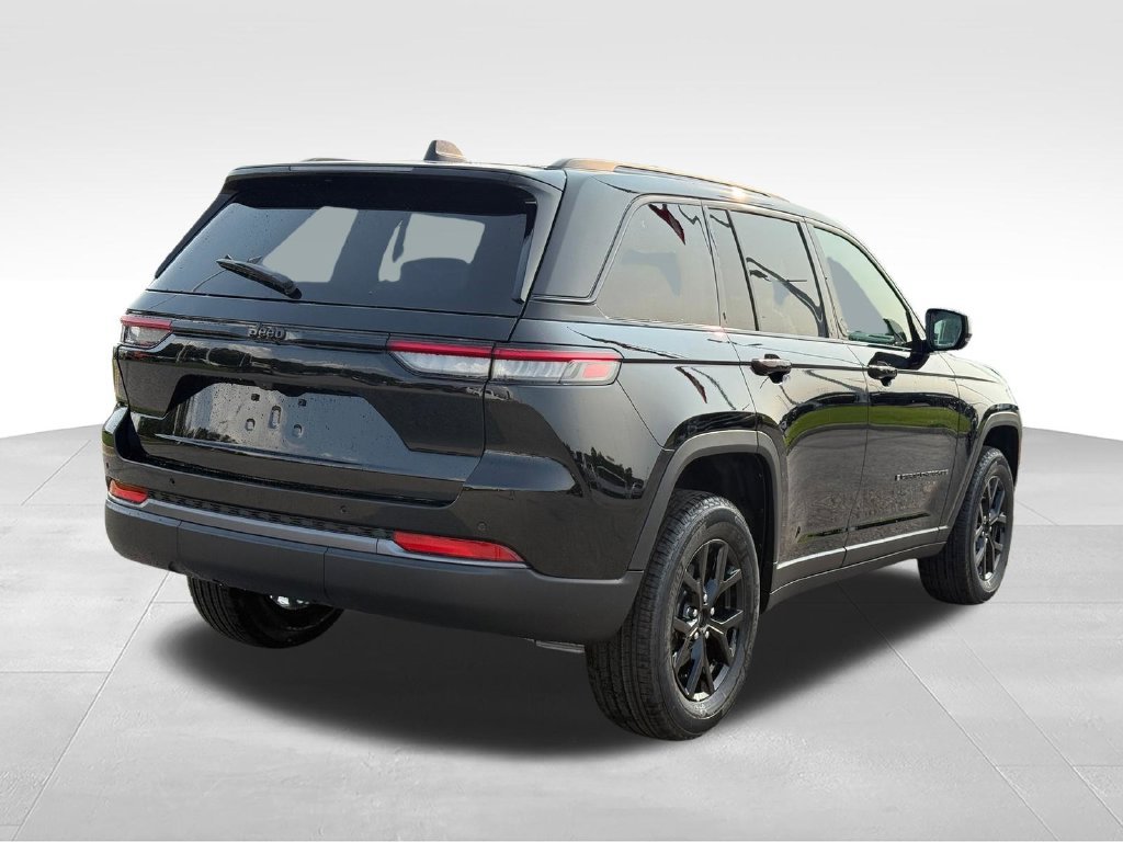 New 2026 Jeep Grand Cherokee Altitude RWD image 28