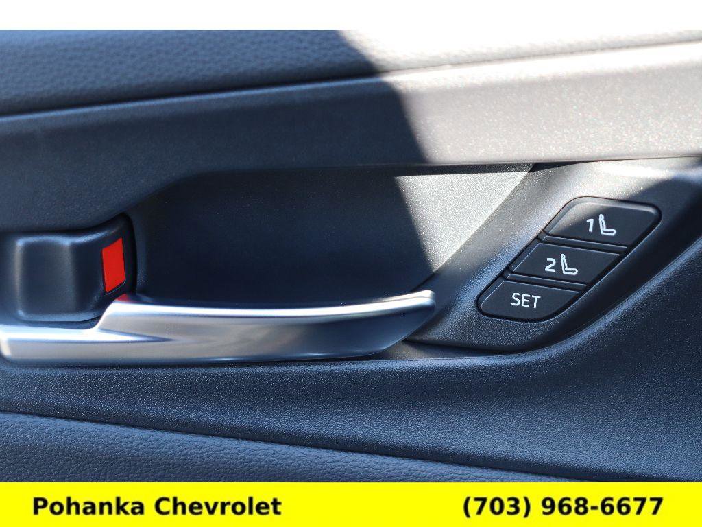 Used 2024 Toyota Prius Prime Premium w/ Advanced Technology Package image 21