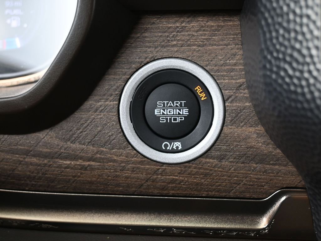 Used 2025 RAM 1500 Limited image 30