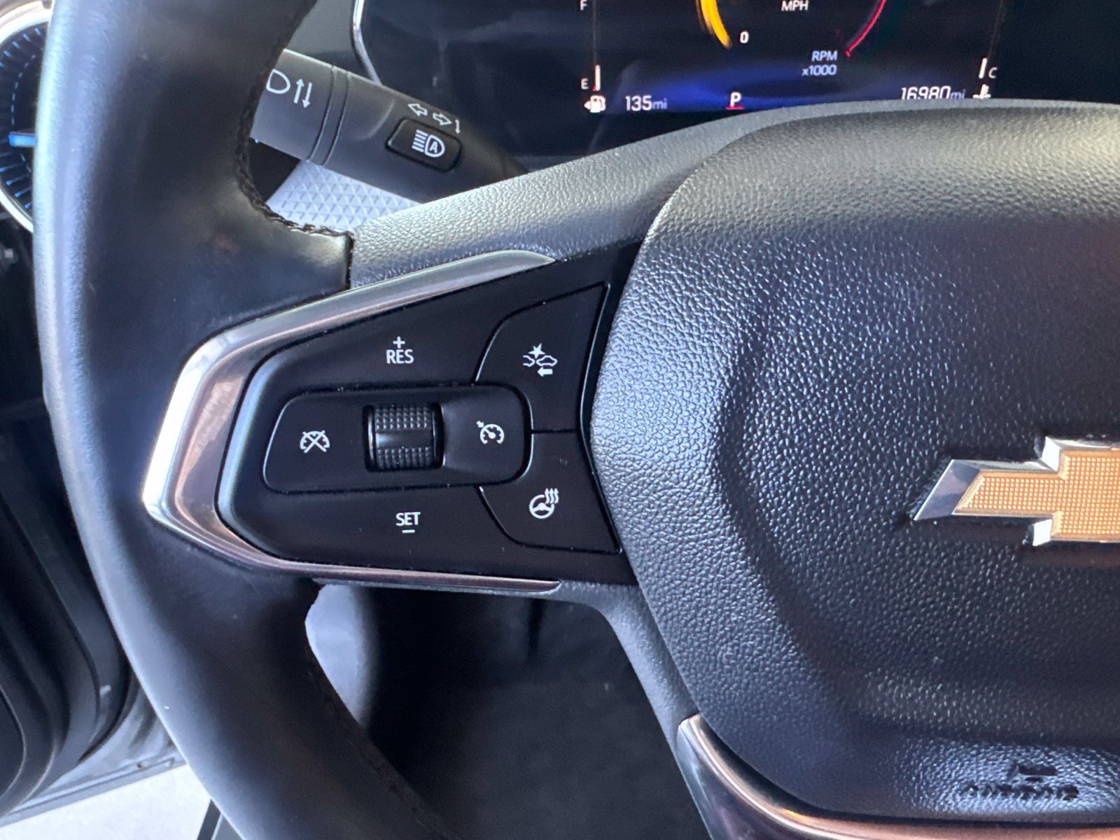 Used 2025 Chevrolet Trax LT w/ Driver Confidence Package FWD image 22