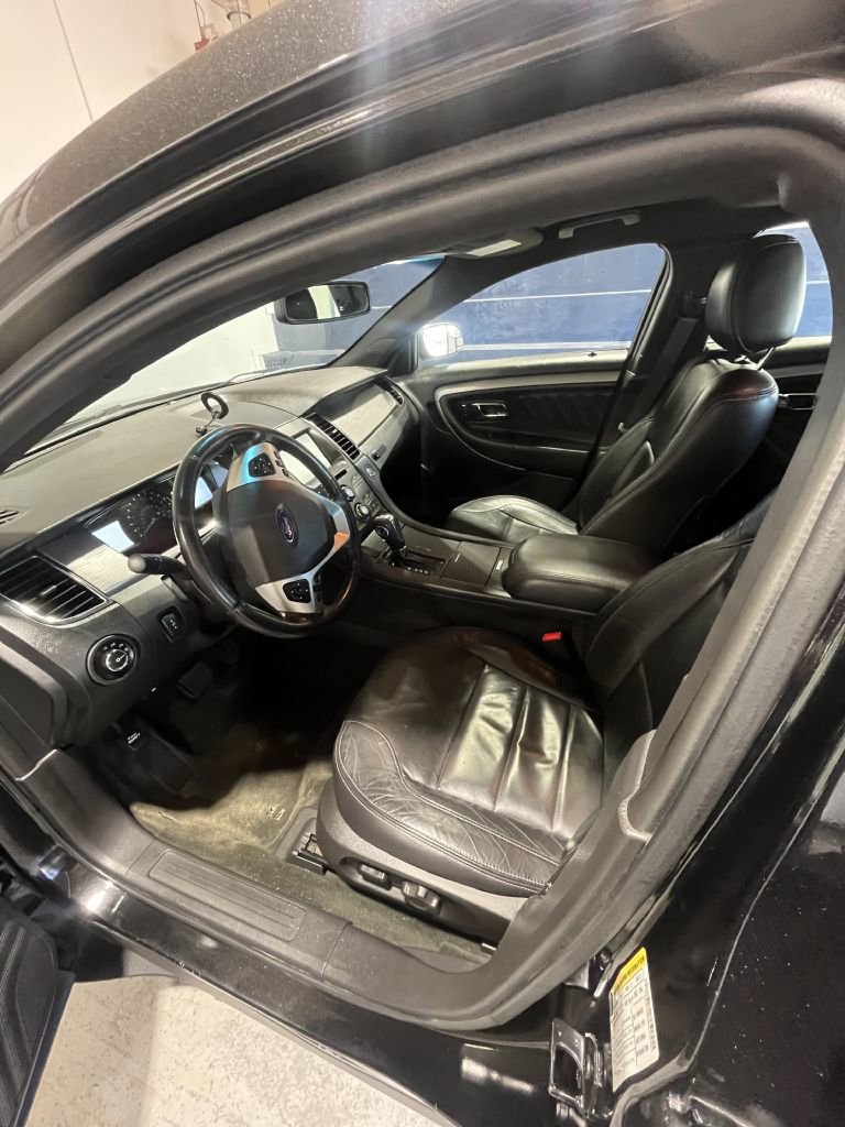 Used 2015 Ford Taurus SEL w/ Equipment Group 201A image 5