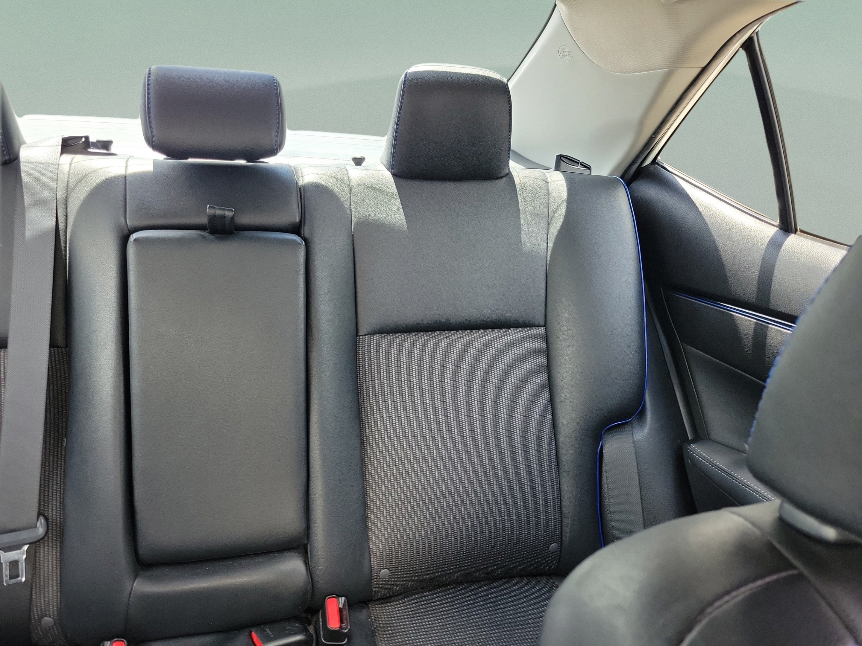 Used 2018 Toyota Corolla SE FWD image 10