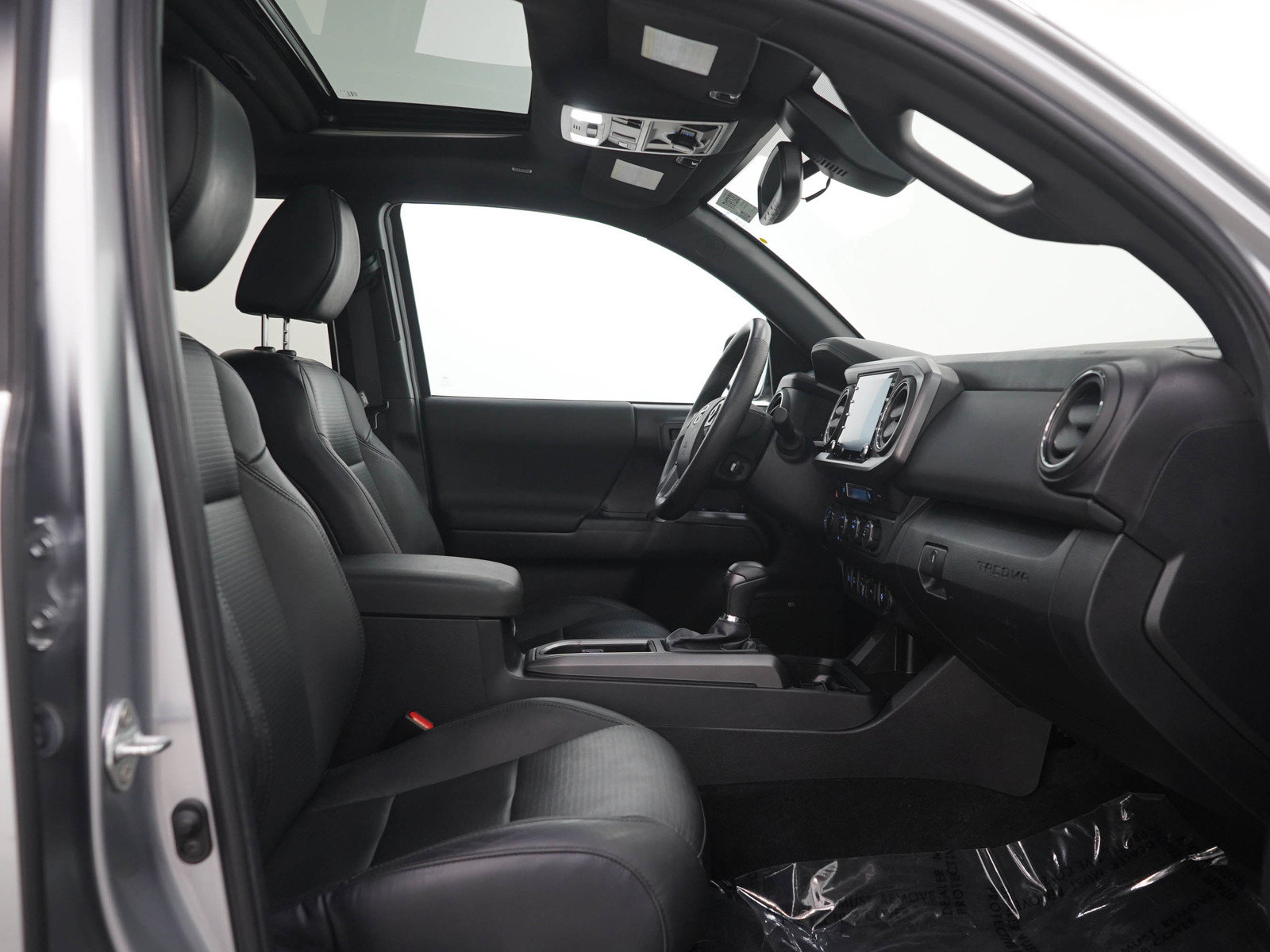 Used 2022 Toyota Tacoma TRD Off-Road w/ TRD Premium Off Road Package AWD/4WD image 13