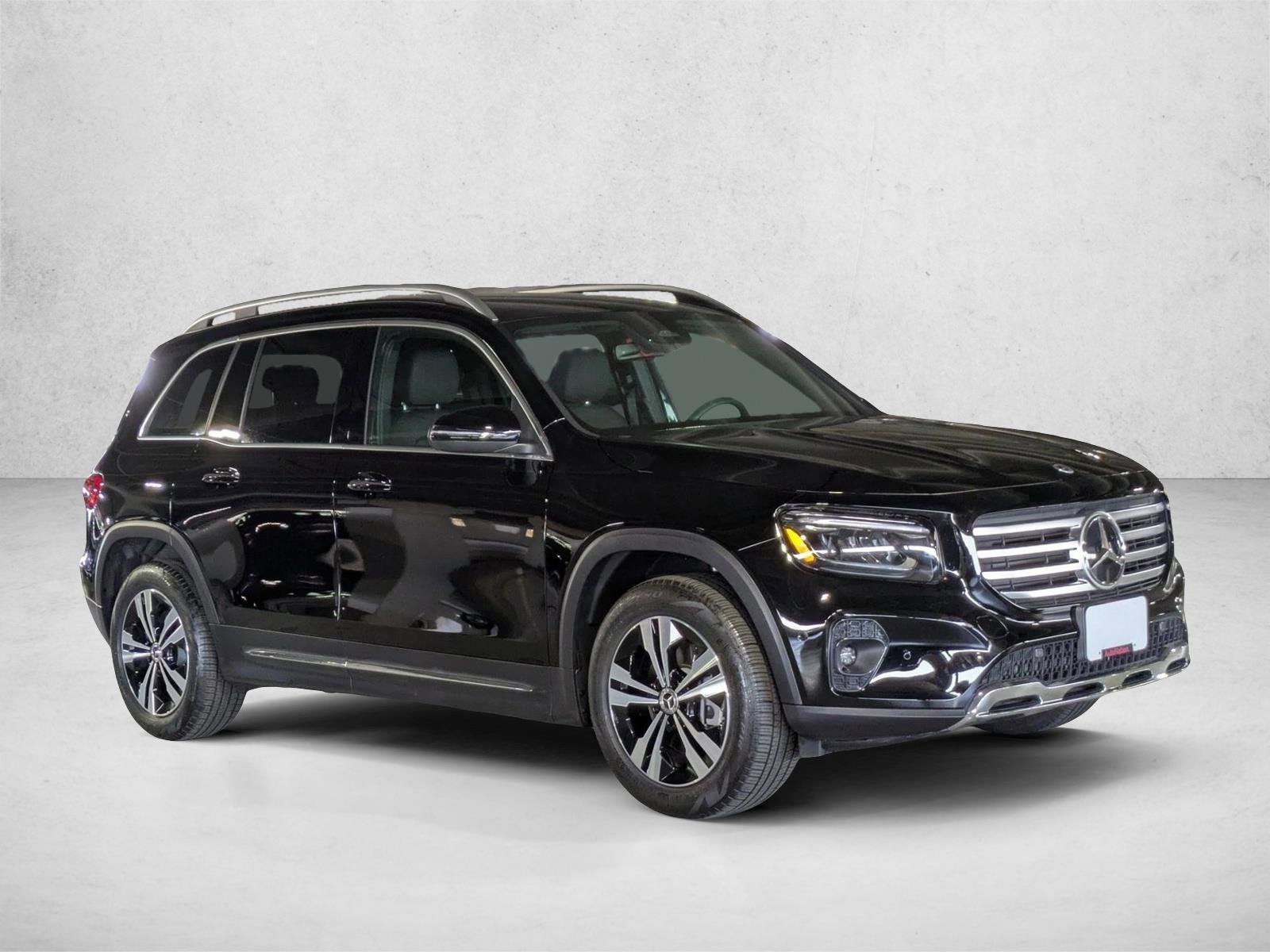 Certified 2025 Mercedes-Benz GLB 250 image 3