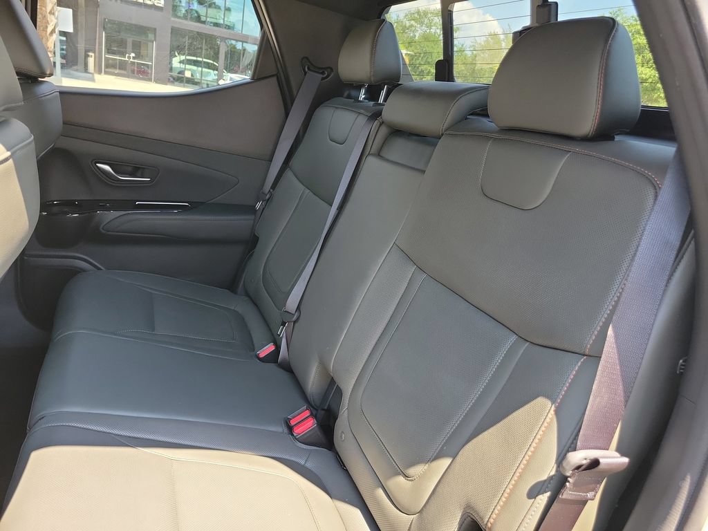 Used 2023 Hyundai Santa Cruz Limited AWD/4WD image 16