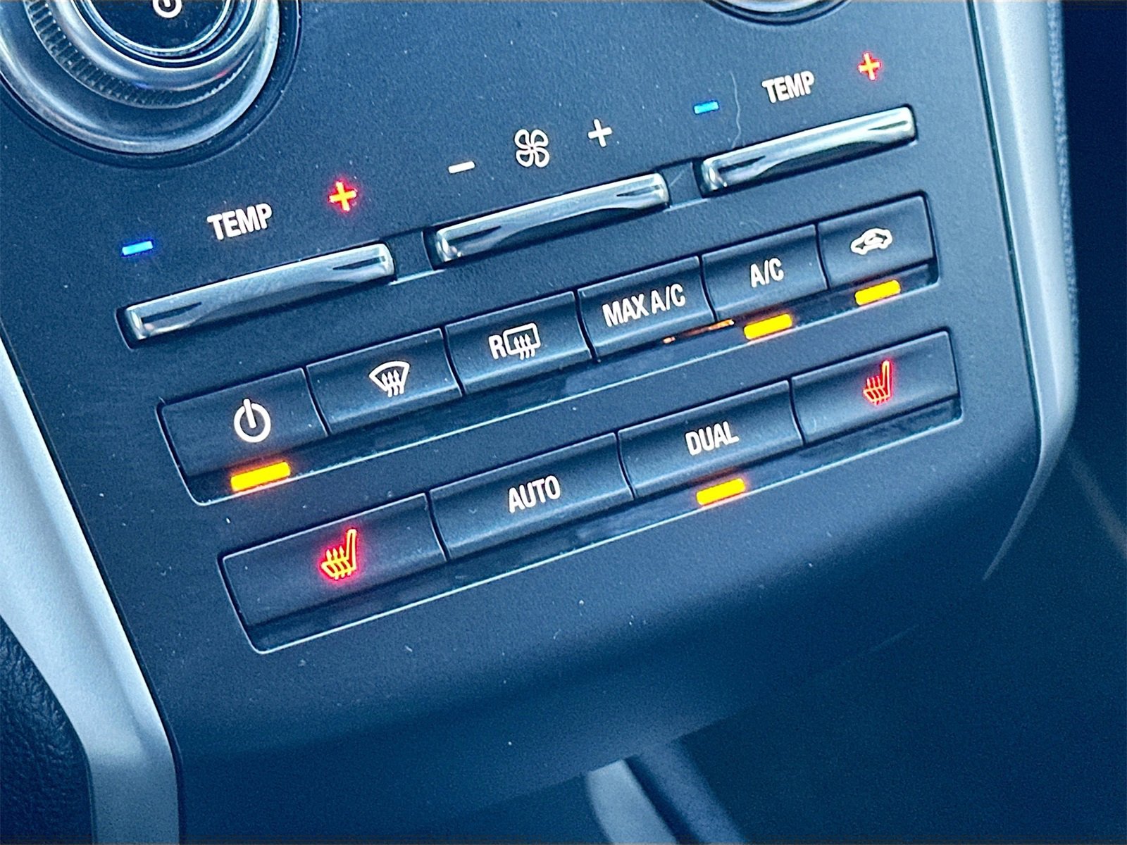 Used 2017 Lincoln MKC Select image 19