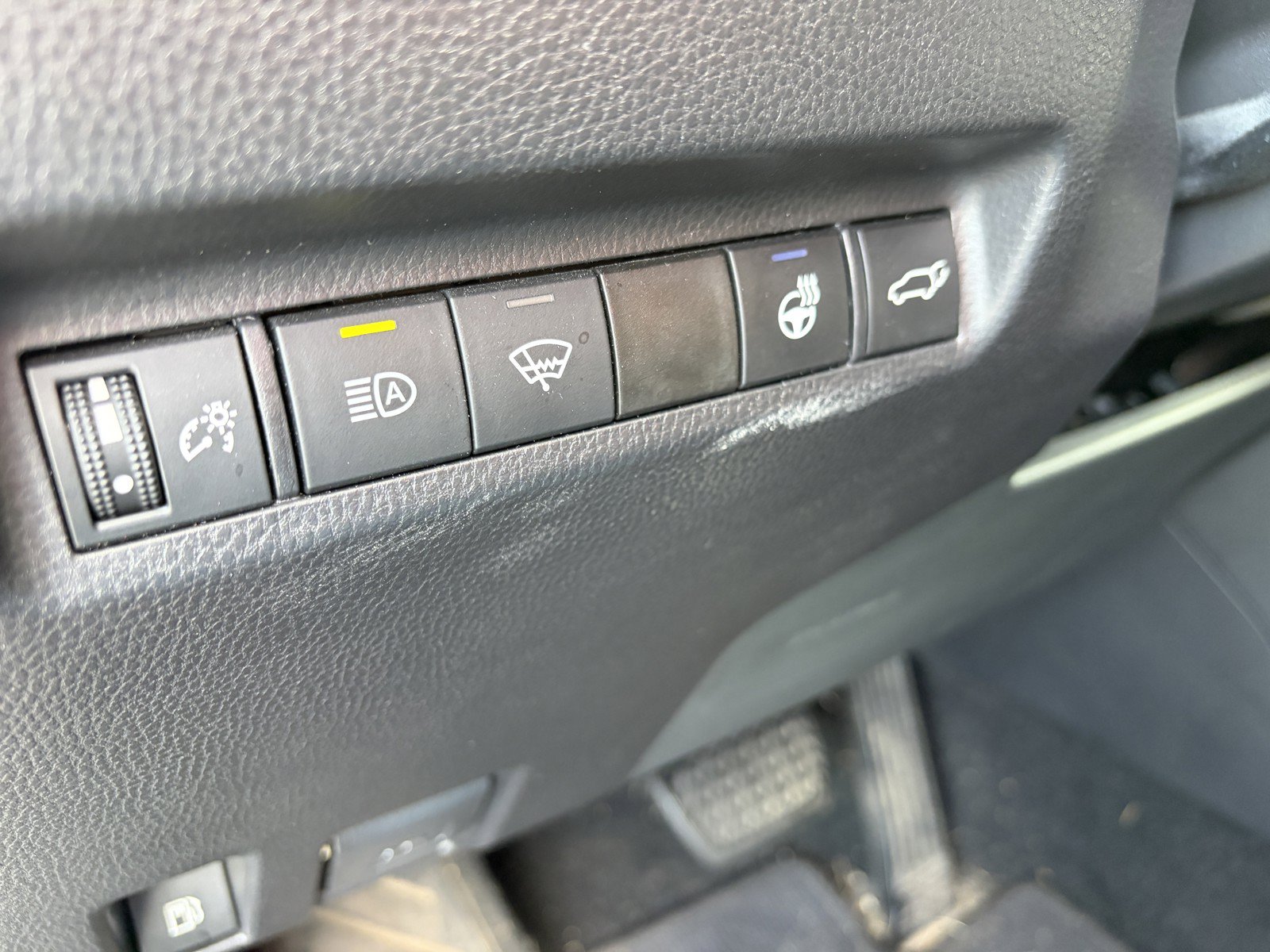 Used 2021 Toyota RAV4 Limited w/ Limited Grade Weather Package AWD/4WD image 25