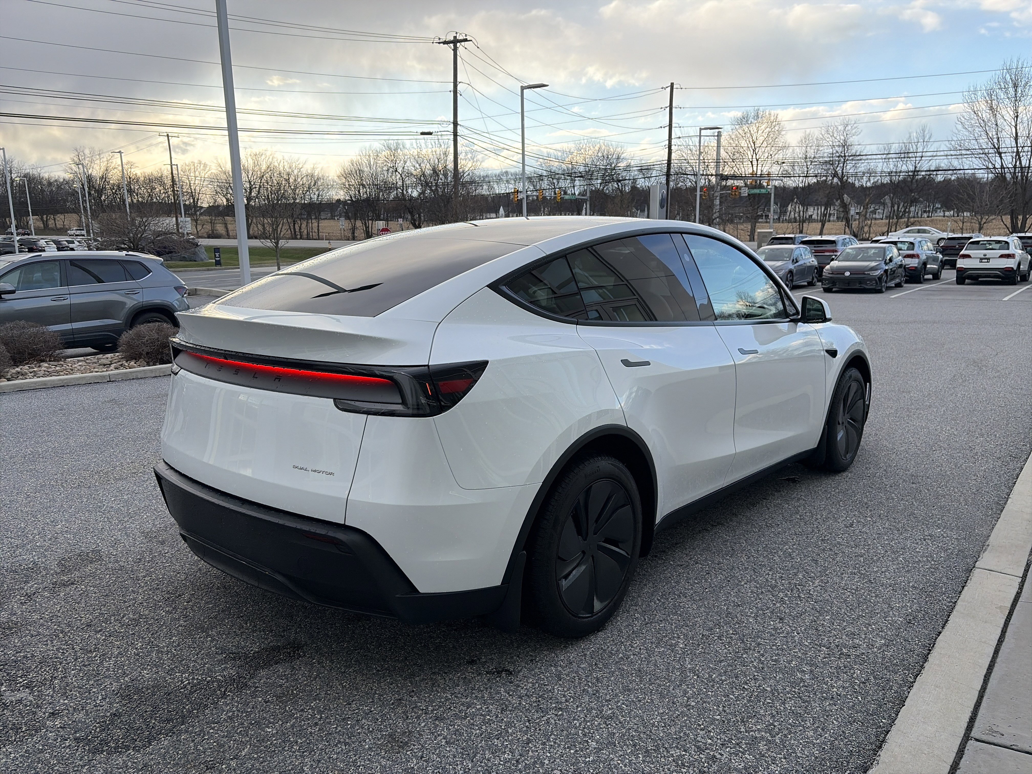 Used 2026 Tesla Model Y image 4