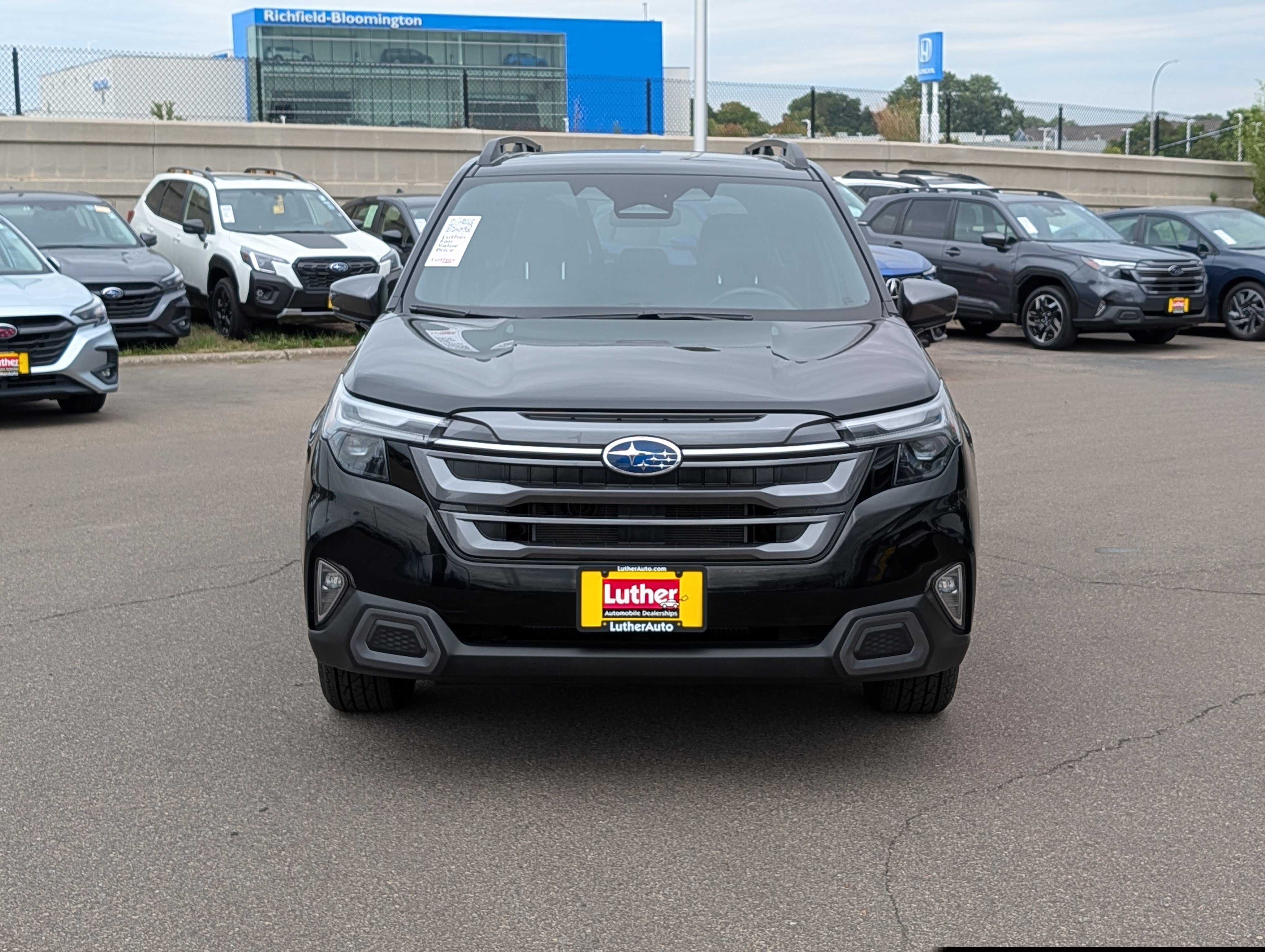 Used 2025 Subaru Forester Limited AWD/4WD image 2