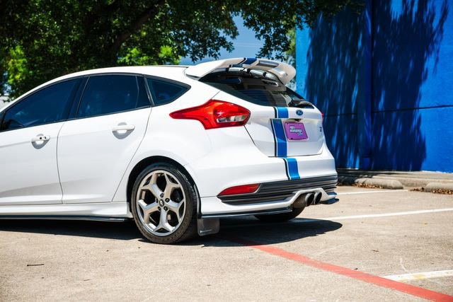Used 2016 Ford Focus ST image 45