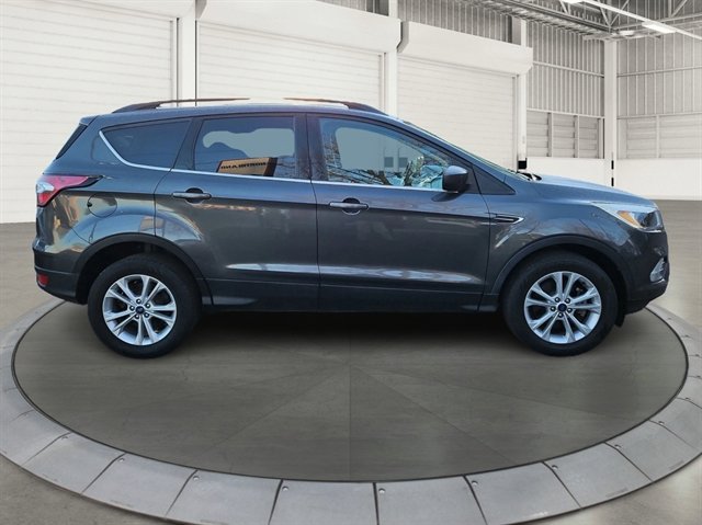 Used 2018 Ford Escape SE image 6