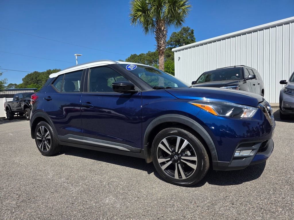 Used 2019 Nissan Kicks SR w/ SR Premium Package FWD image 32