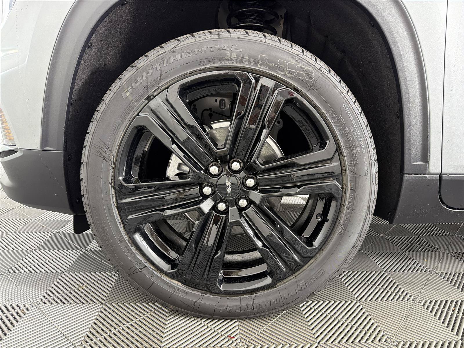 New 2026 GMC Acadia Elevation w/ Black Edition FWD image 9