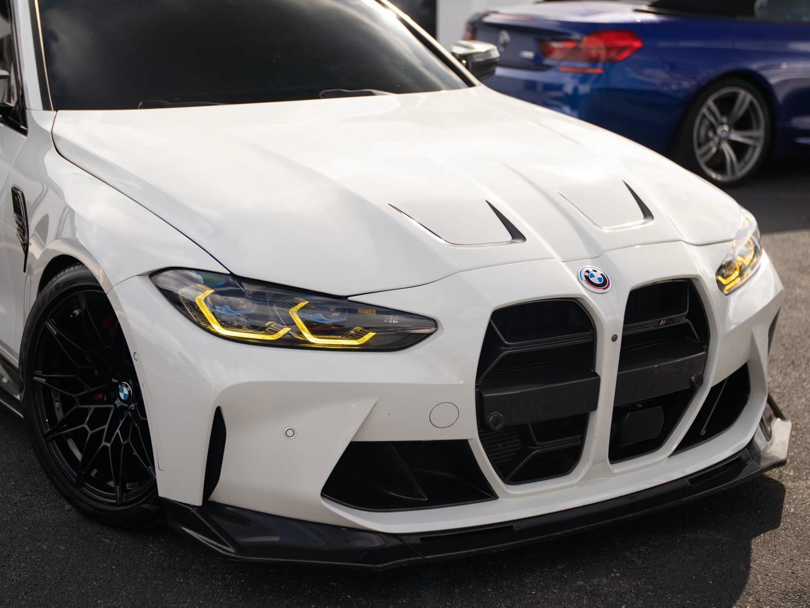 Used 2021 BMW M4 Competition w/ M Carbon Exterior Package RWD image 2