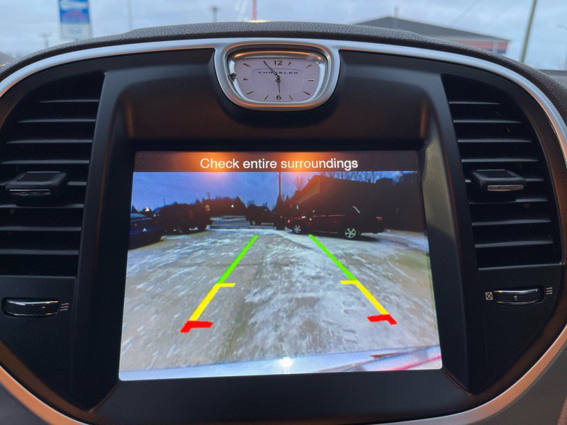 Used 2013 Chrysler 300 C w/ Light Group image 29